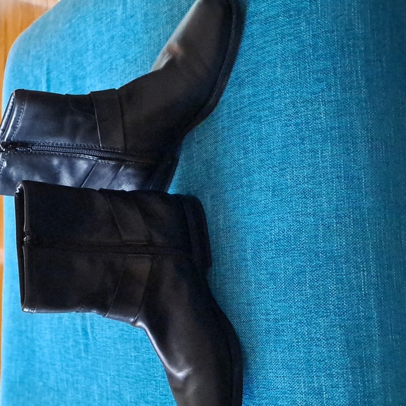 House of Harlow 1960 Tan Leather Interior New No Tag. Size 8 1/2 . - Picture 2 of 5